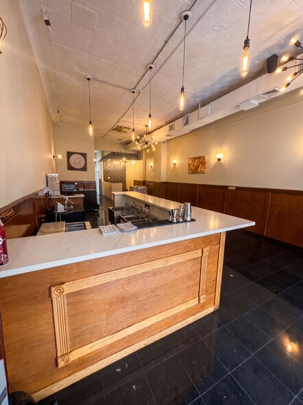 140 Montague St, Brooklyn, NY for lease - Building Photo - Image 3 of 7