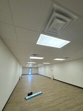 6934-6958 Jewella Ave, Shreveport, LA for lease Building Photo- Image 1 of 5