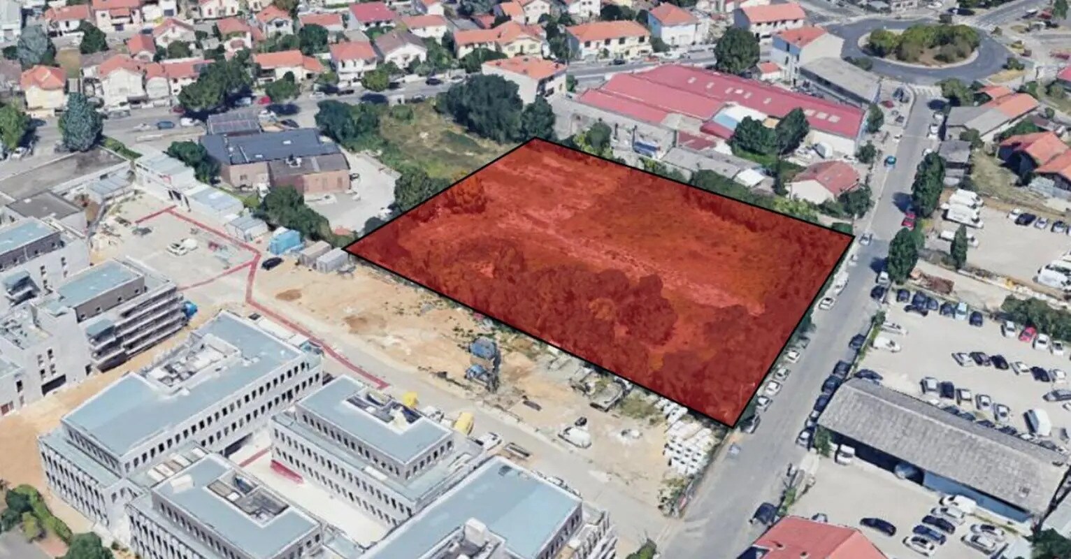 Chemin De La Vie Guerse, Bron for sale Primary Photo- Image 1 of 5