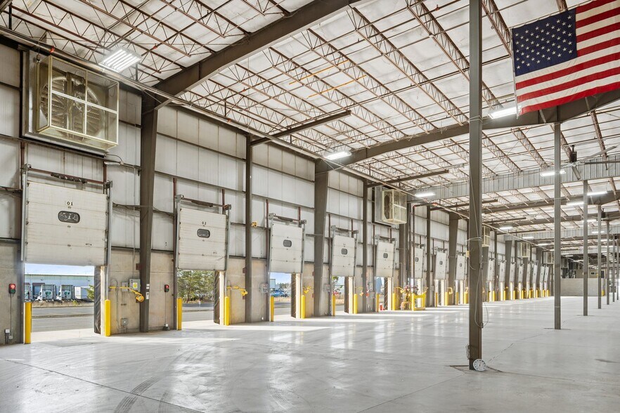 10110 Aero Rd, Cheney, WA à louer - Photo du bâtiment - Image 2 de 9