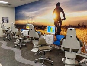 1843 Village West Pky, Kansas City, KS for lease Interior Photo- Image 2 of 3