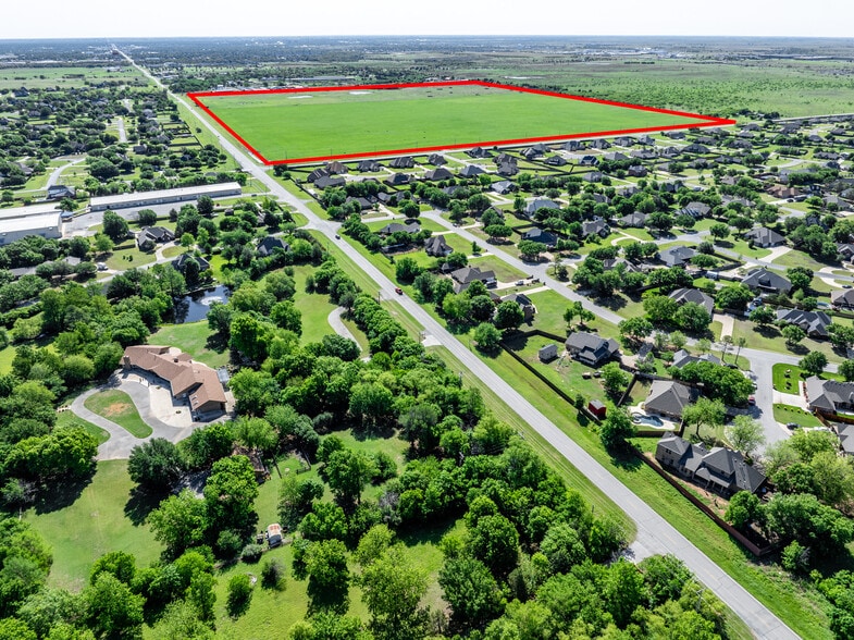 9901 NW Cache rd, Lawton, OK for lease - Building Photo - Image 1 of 2