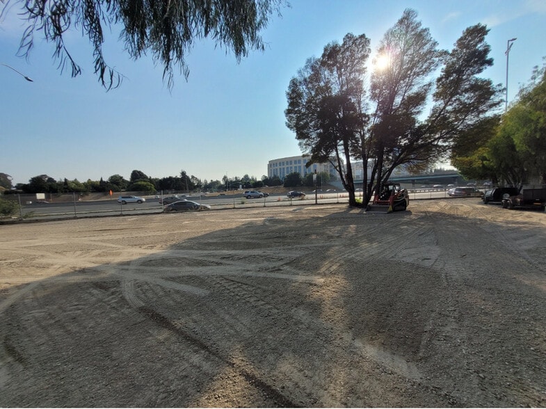 1788 Bayshore rd, East Palo Alto, CA for lease - Building Photo - Image 3 of 11