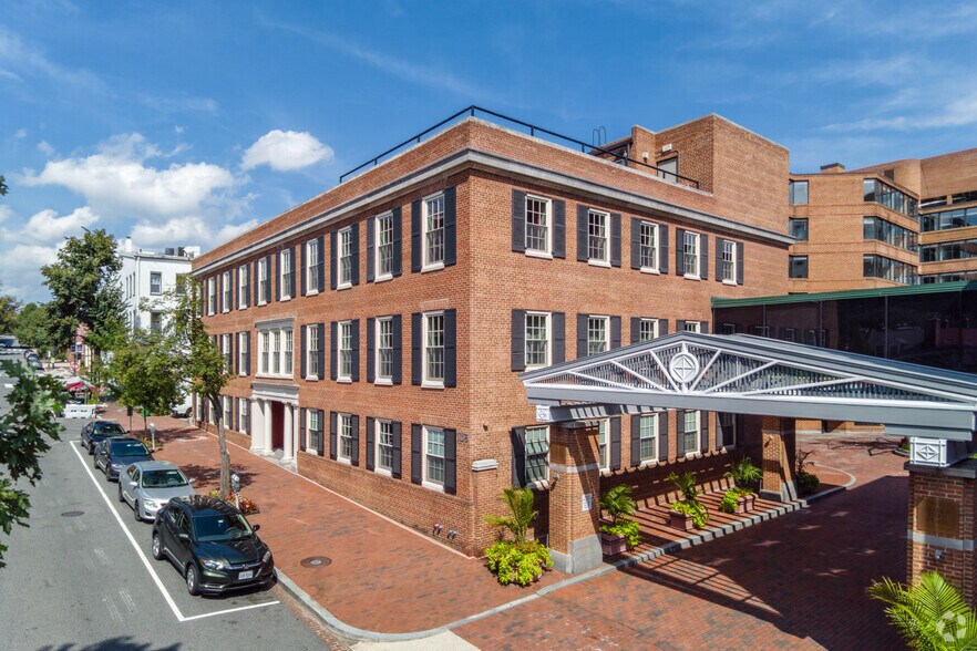 1115 30th St NW, Washington, DC à louer - Photo du bâtiment - Image 2 de 6