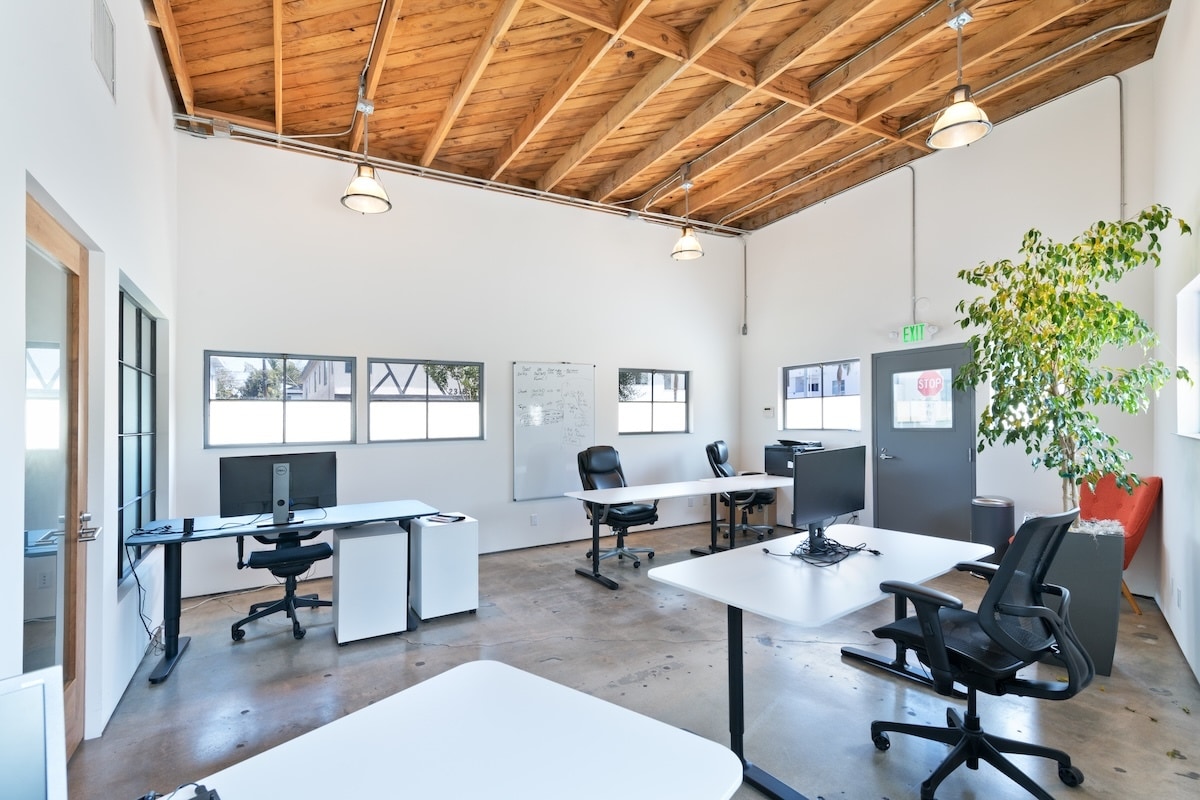 2332-2340 S Centinela Ave, Los Angeles, CA for lease Interior Photo- Image 1 of 6