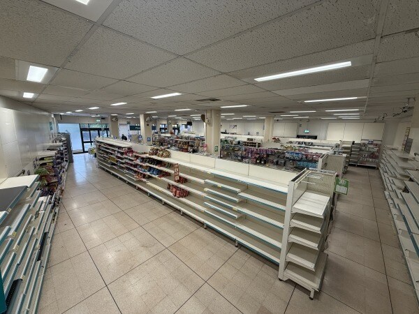 14-16 Church St, Ripley à louer - Photo intérieure - Image 3 de 5