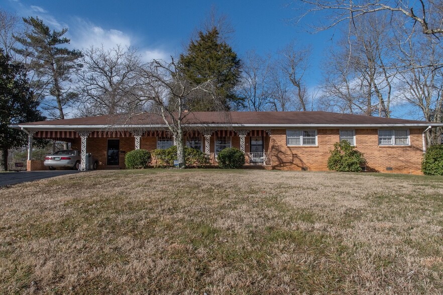 1611 Jefferson, Cookeville, TN à vendre - Photo principale - Image 1 de 1