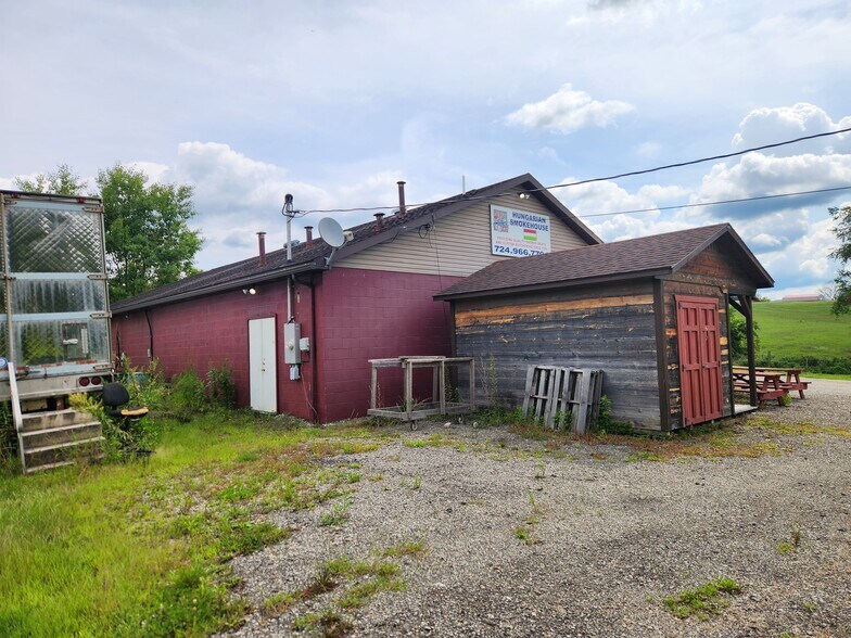 534 N Eighty Eight Rd, Carmichaels, PA à vendre - Photo du bâtiment - Image 2 de 14
