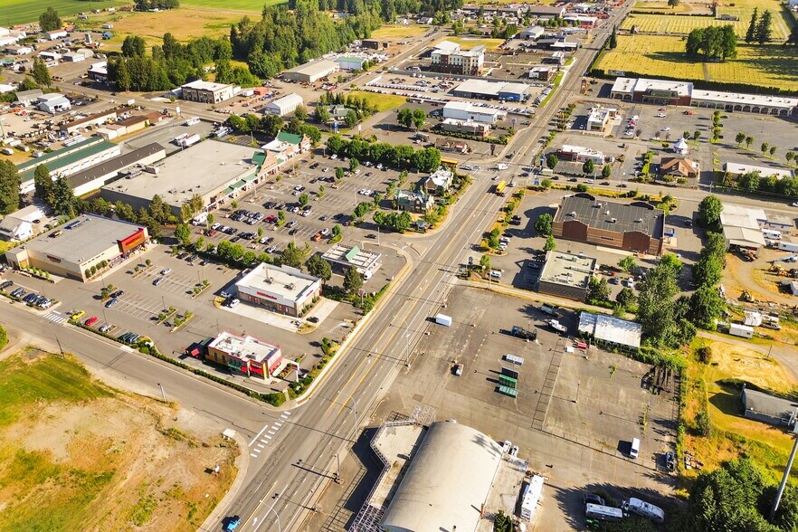 8035 Guide Meridian rd, Lynden, WA à louer - Photo du bâtiment - Image 2 de 12