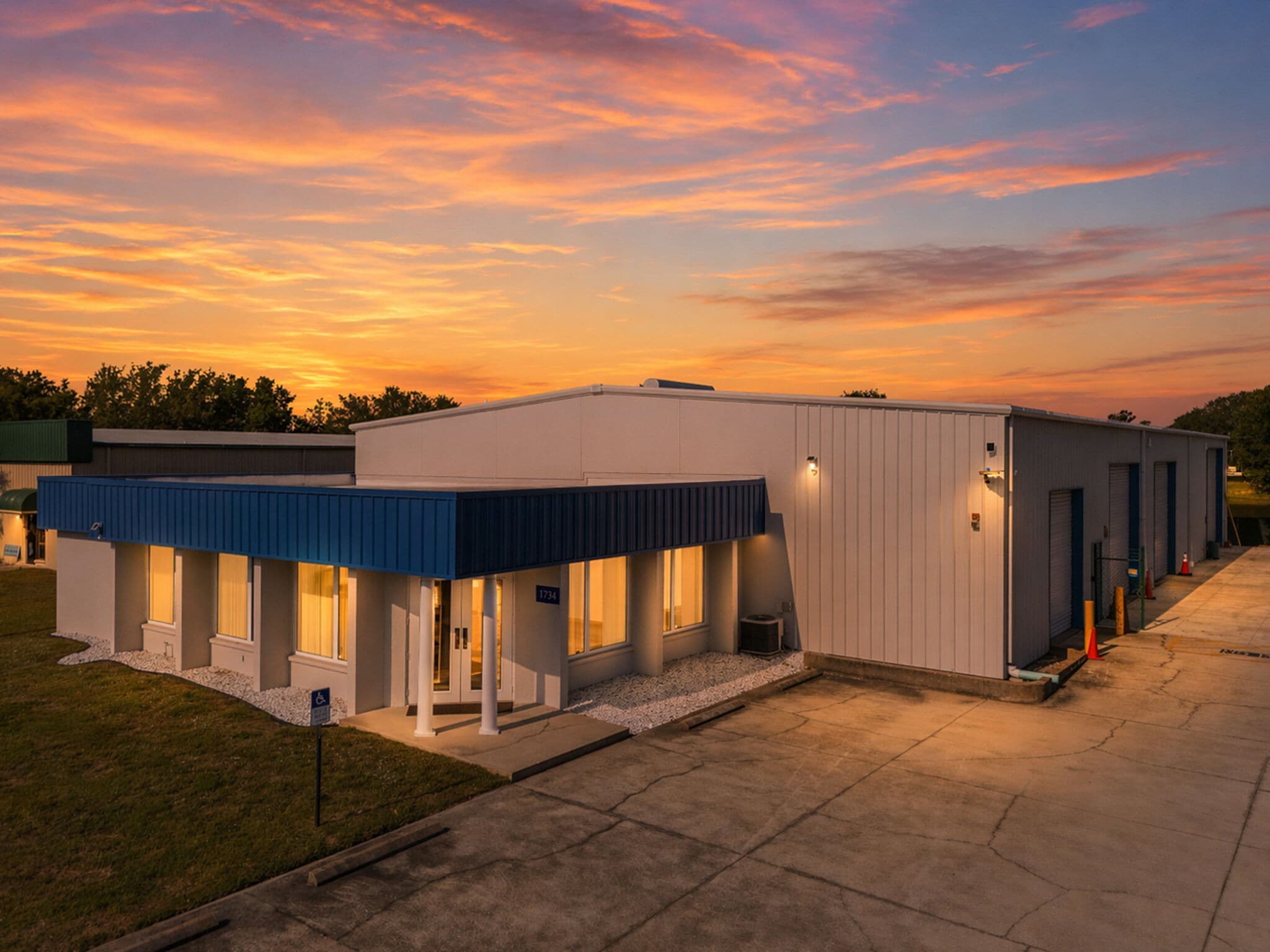 1734 Apex Rd, Sarasota, FL for lease Primary Photo- Image 1 of 20