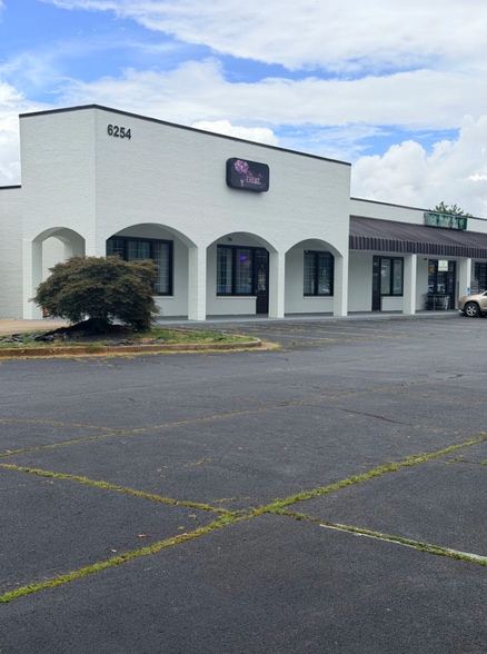 6254 Memorial Dr, Stone Mountain, GA for lease - Building Photo - Image 2 of 20