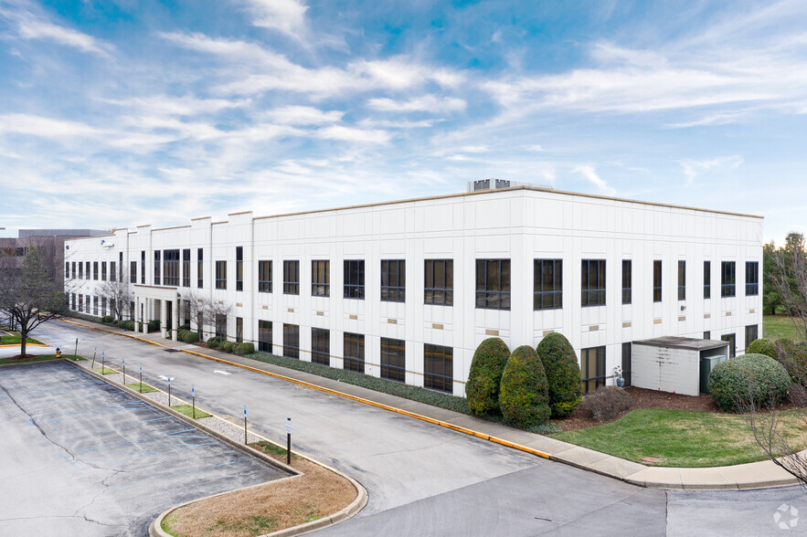 9400 Bunsen Pky, Louisville, KY for lease - Building Photo - Image 1 of 6