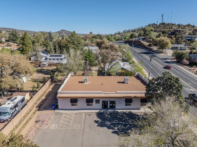 1702 Willow Creek Rd, Prescott, AZ for lease - Primary Photo - Image 1 of 9