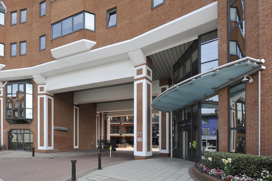 77 Fulham Palace Rd, London for lease - Building Photo - Image 3 of 8