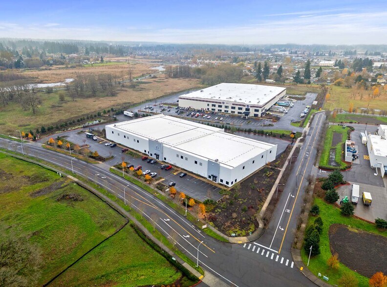 6220 NE 147th Ave, Vancouver, WA à louer - Photo du bâtiment - Image 2 de 8