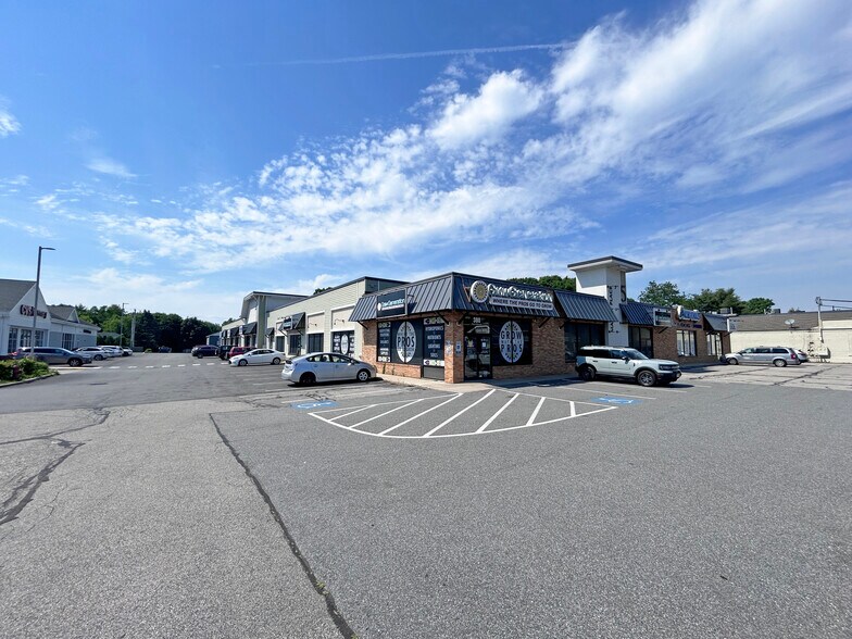 380-384 Elm St, Biddeford, ME à louer - Photo du bâtiment - Image 2 de 15