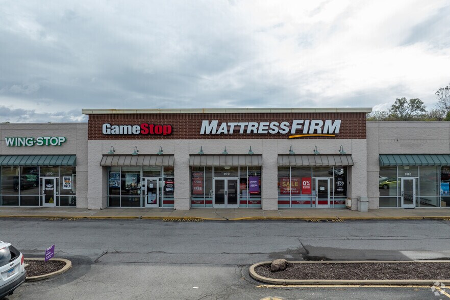 309-319 Homer M Adams Pky, Alton, IL for lease - Building Photo - Image 2 of 6