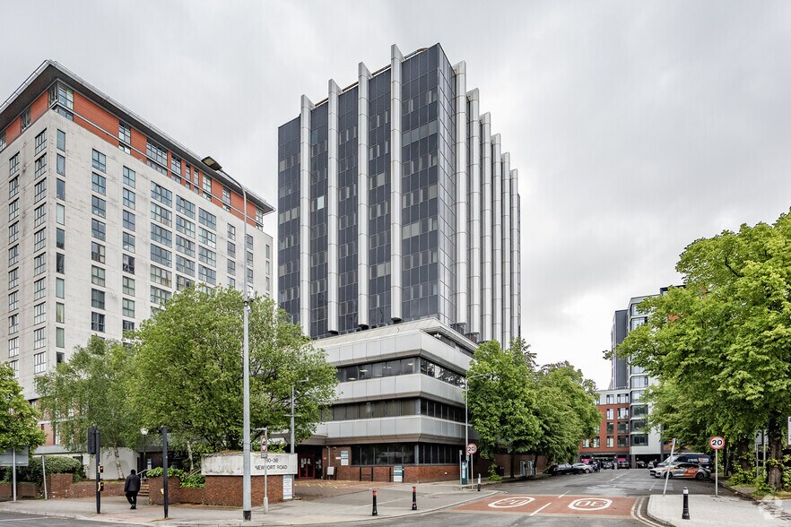 30-36 Newport Rd, Cardiff à vendre - Photo principale - Image 1 de 7