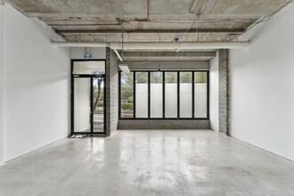 17 Erskineville Rd, NEWTOWN à louer Photo intérieure- Image 2 de 5