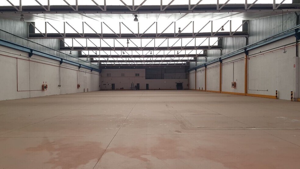 Polígono la Red Treinta, S/N, Alcalá de Guadaíra, Sevilla for lease - Building Photo - Image 1 of 35