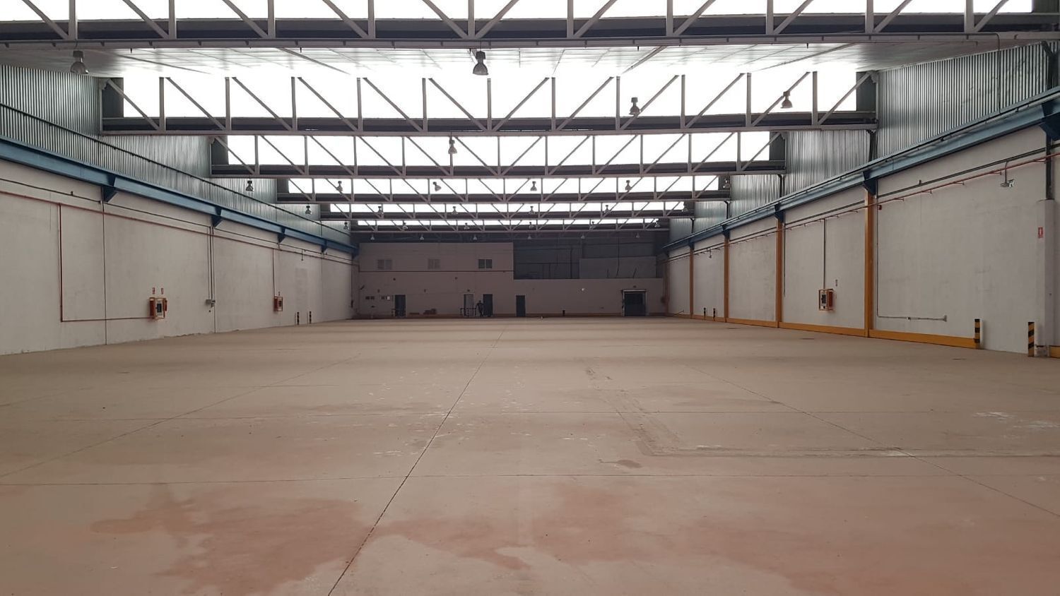 Polígono la Red Treinta, S/N, Alcalá de Guadaíra, Sevilla for lease Building Photo- Image 1 of 36
