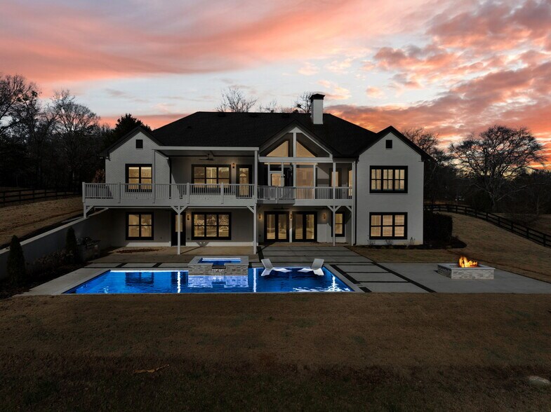 5651 Old Wilkie Rd, Gainesville, GA à vendre - Photo du bâtiment - Image 2 de 64