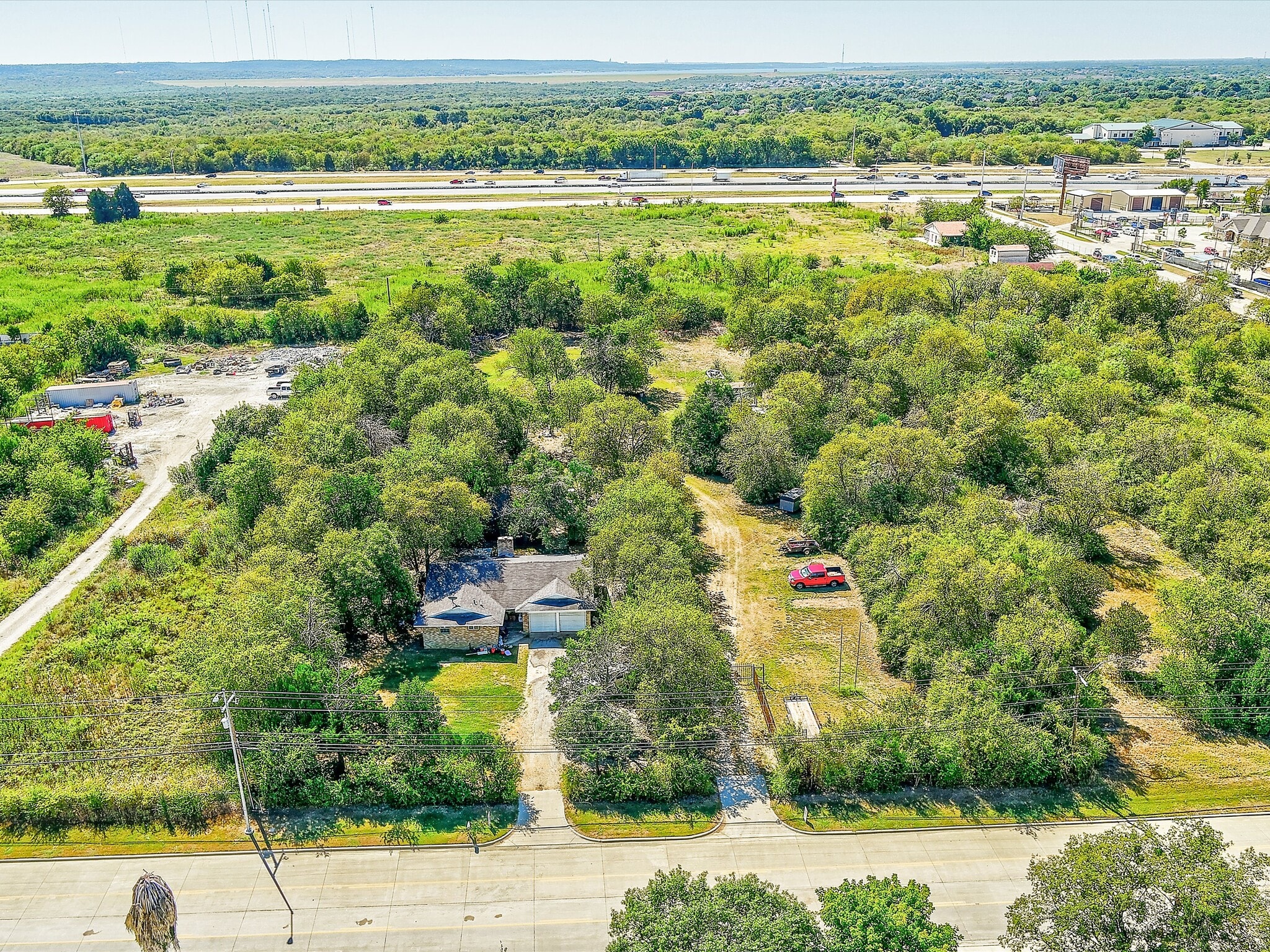 917 E Fishcreek Rd, Grand Prairie, TX for sale Primary Photo- Image 1 of 8