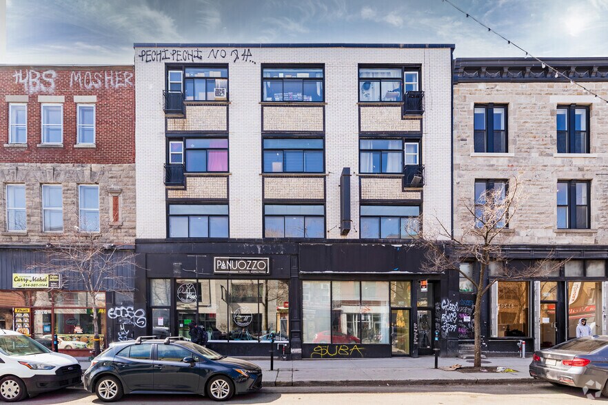 3818-3824 Boul Saint-Laurent, Montréal, QC à louer - Photo du bâtiment - Image 3 de 14