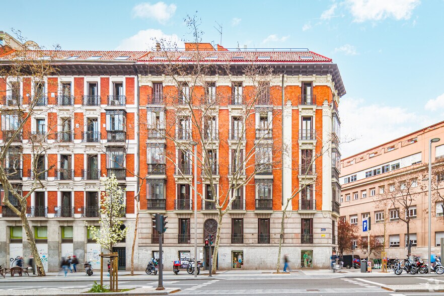 Bureau dans Madrid, Madrid à louer - Photo du bâtiment - Image 3 de 5