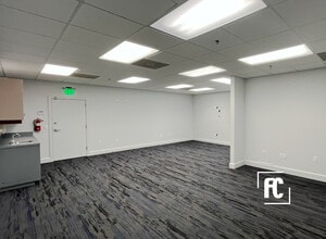 2100 SE Ocean Blvd, Stuart, FL for lease Interior Photo- Image 2 of 6