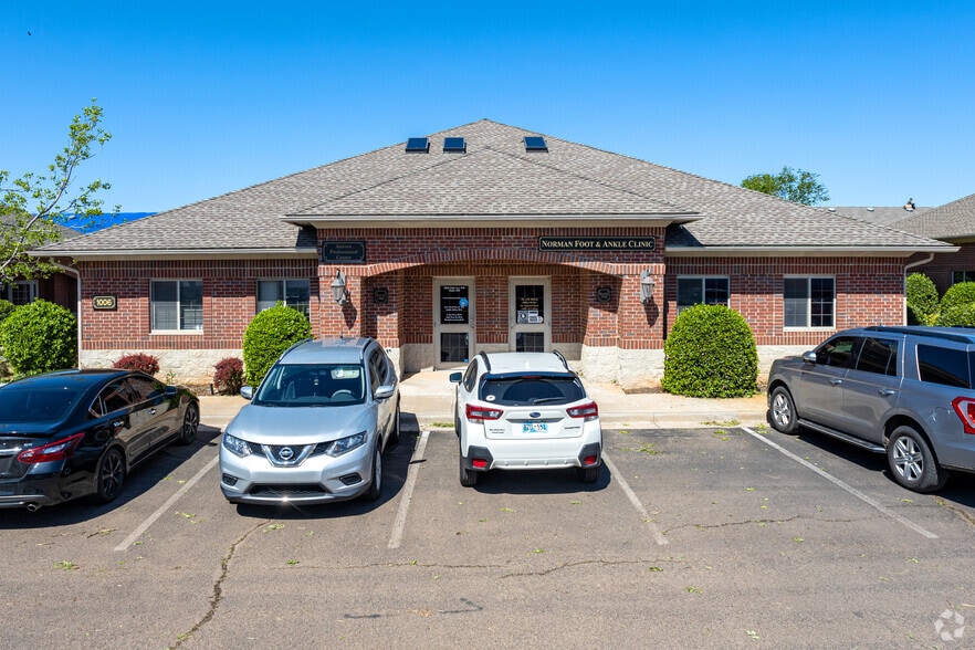 1006 24th Ave NW, Norman, OK for sale - Building Photo - Image 3 of 93