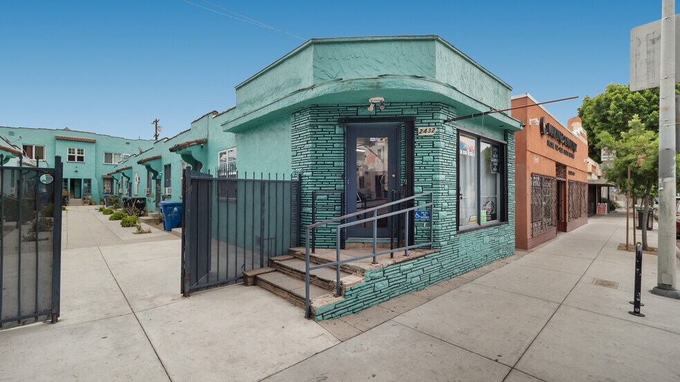 2432-2438 Daly St, Los Angeles, CA à vendre - Photo du bâtiment - Image 3 de 11