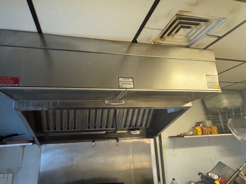 7180 S US Highway 1, Port Saint Lucie, FL à vendre - Photo du bâtiment - Image 2 de 12