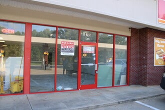 5775 Phil Niekro Blvd, Flowery Branch, GA for lease Interior Photo- Image 1 of 10