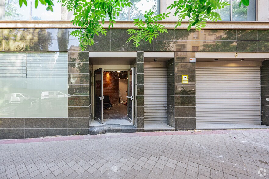 Calle del Pinar, 5, Madrid, Madrid à louer - Photo du bâtiment - Image 3 de 4