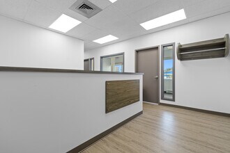 424-470 Boul Saint-Joseph, Gatineau, QC for lease Interior Photo- Image 1 of 12