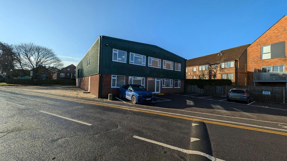 Southampton Rd, Ringwood à louer - Photo du bâtiment - Image 3 de 36