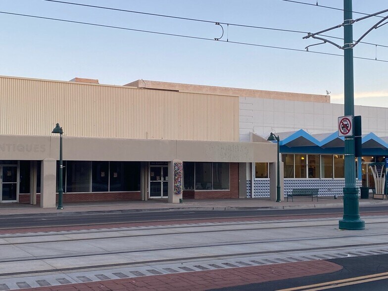 120 W Main St, Mesa, AZ à louer - Photo du bâtiment - Image 2 de 7
