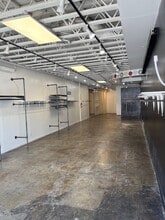 7600 Melrose Ave, Los Angeles, CA for lease Interior Photo- Image 2 of 14