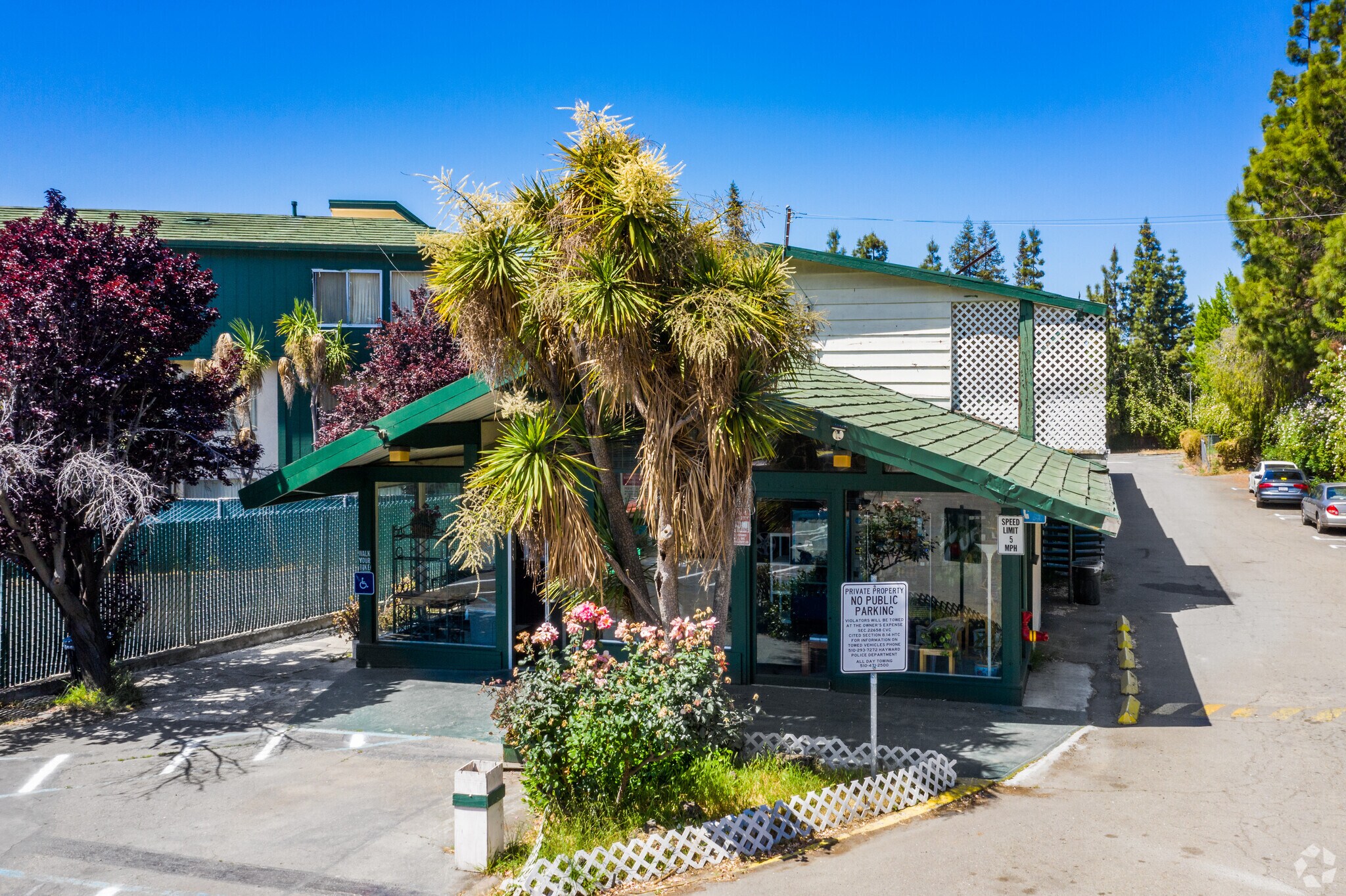 29083 Mission Blvd, Hayward, CA à vendre Photo principale- Image 1 de 11