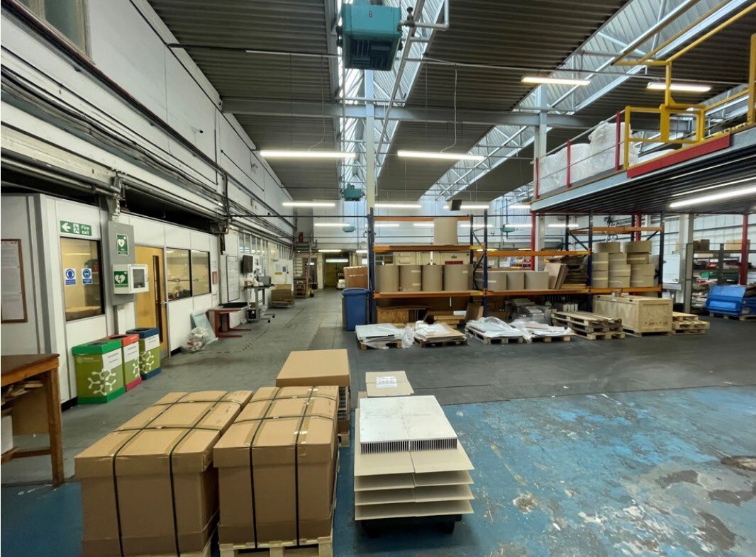 Eastern Av, Dunstable, BDF LU5 4JY - Unité Unit 2-3 -  - Photo intérieure - Image 1 of 1