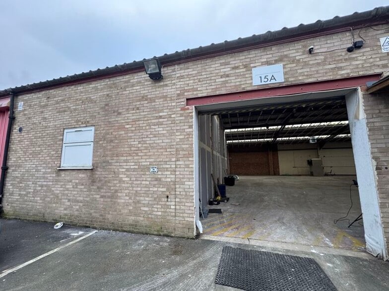 15 Parker Dr, Leicester for lease - Building Photo - Image 3 of 7