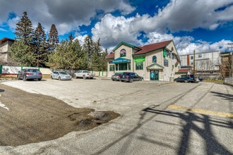 124 42nd Ave SW, Calgary, AB for lease Interior Photo- Image 2 of 4