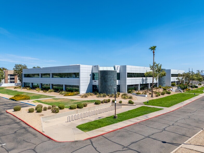 2149 W Dunlap Ave, Phoenix, AZ à louer - Photo du bâtiment - Image 2 de 14