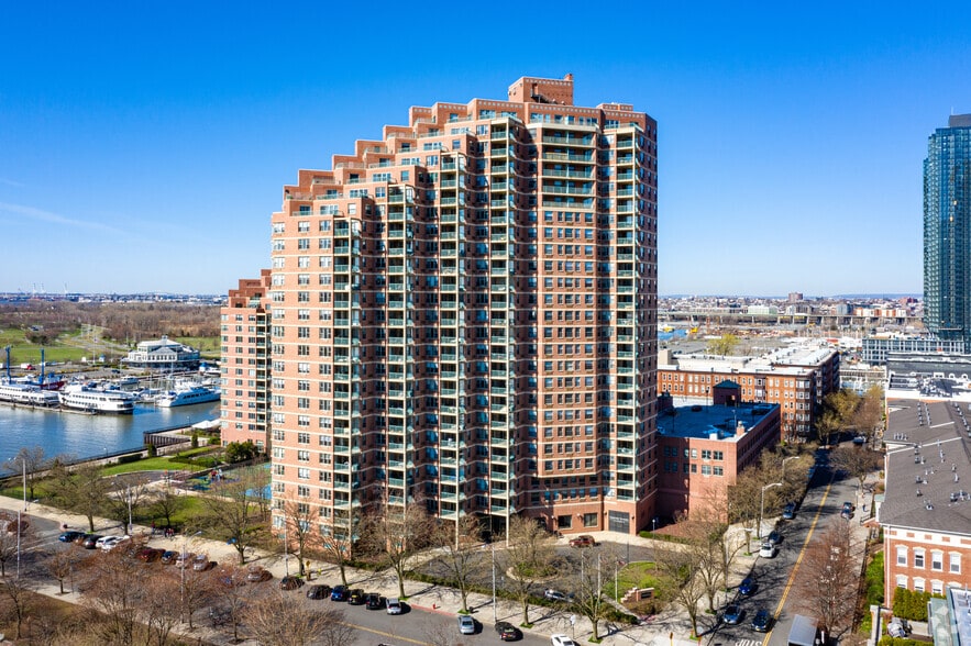 50 Warren Street, Jersey City, NJ à louer - Photo du bâtiment - Image 3 de 9