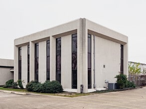 5730 Centralcrest, Houston, TX for lease Building Photo- Image 1 of 15