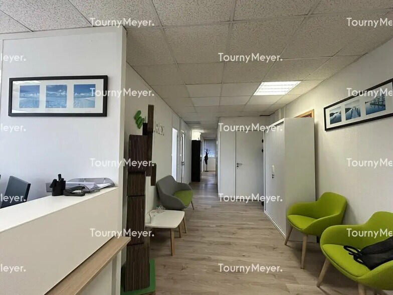 Office in Baillargues for lease - Building Photo - Image 1 of 4