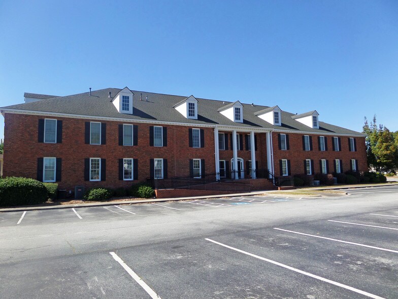 7130 Hodgson Memorial Dr, Savannah, GA à louer - Photo du bâtiment - Image 3 de 7