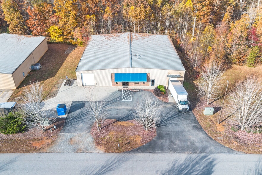 8205 B and G Ct, Stokesdale, NC for sale - Building Photo - Image 2 of 35