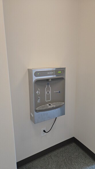 601 N Main St, Glassboro, NJ à louer - Autre - Image 3 de 11